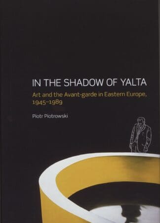 In the Shadow of Yalta (Hardback)