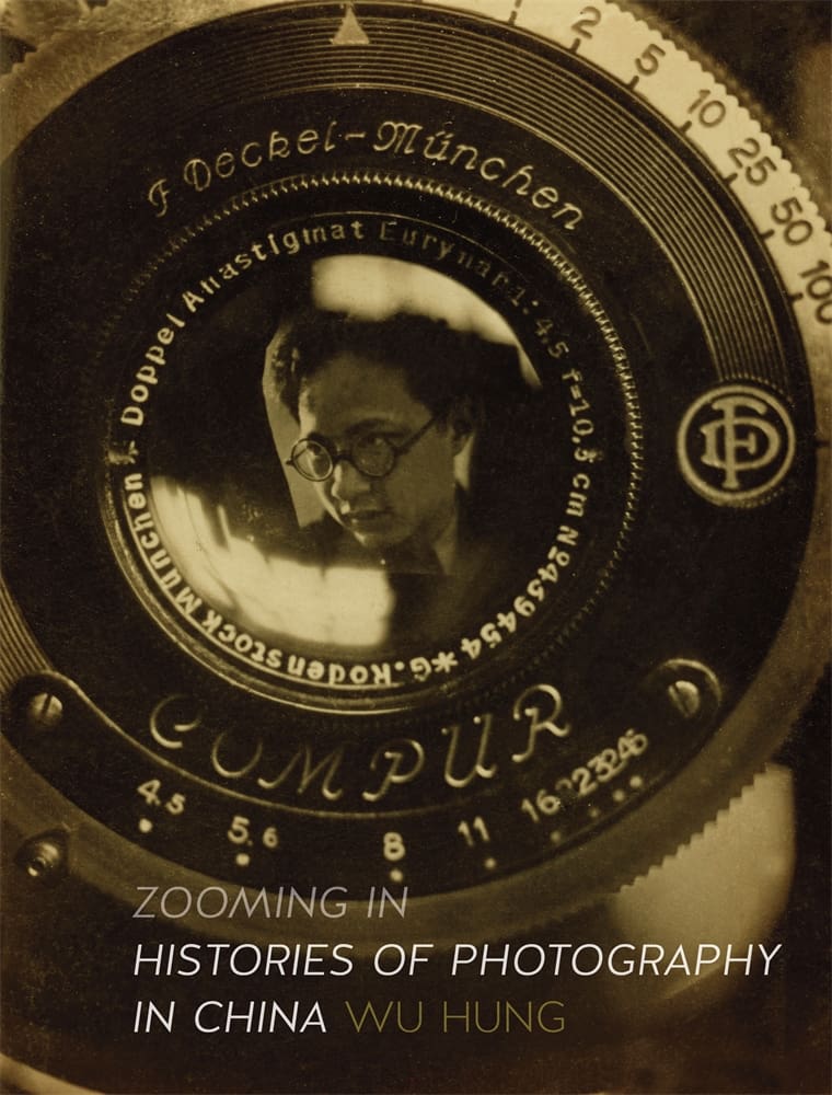 Zooming In (Hardback)