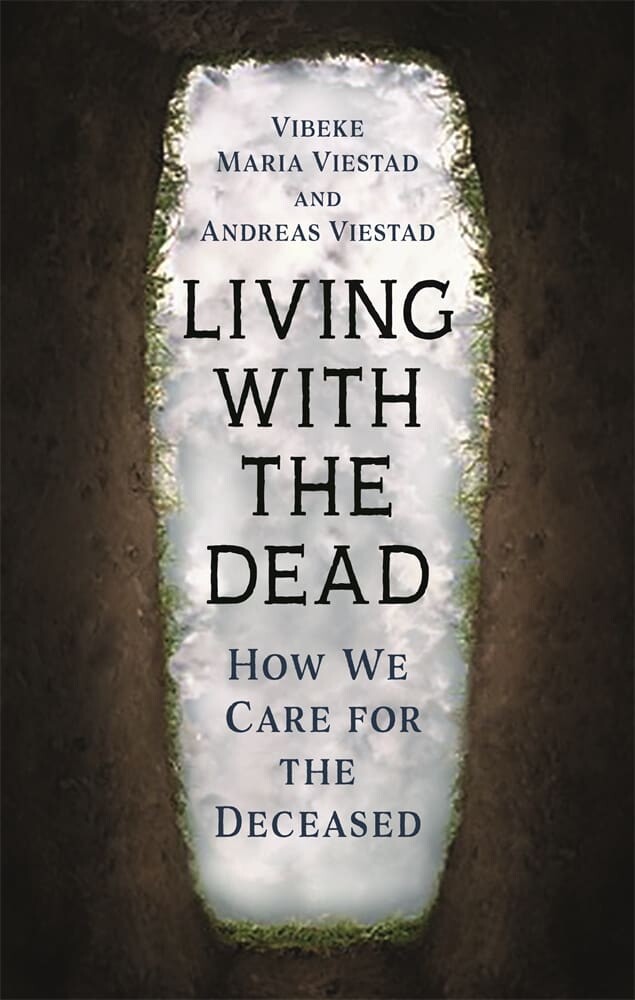 Living with the Dead (Hardback)