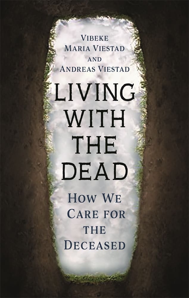 Living with the Dead (Hardback)